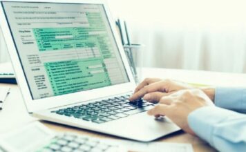 Φορολογικές δηλώσεις 2026: Πότε ανοίγει η πλατφόρμα – Δόσεις, εκπτώσεις και τι πρέπει να προσέξετε