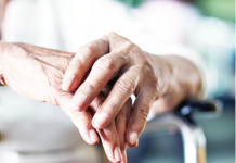 Νέο καμπανάκι για το δημογραφικό – Στο 1 προς 3 ο δείκτης νέων προς ηλικιωμένους