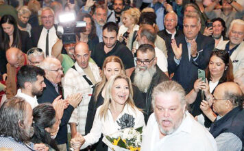 Στην Μ. Καρυστιανού ο… Στέλιος Μωραΐτης