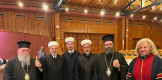 Στην αναγόρευση του Ευρ. Επιτρόπου Απ. Τζιτζικώστα ως Επίτιμου Διδάκτορα του ΔΠΘ, ο Μουφτής Ξάνθης