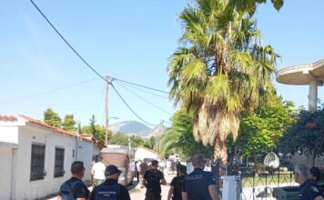 «Ντου» της ΔΕΥΑΞ στα Κιμμέρια – Έκοψαν νερά, λόγω οφειλών