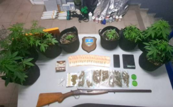 Σύλληψη 56χρονου στην Κεραμωτή για ναρκωτικά, όπλα και ένα πλήρες εργαστήριο κάνναβης