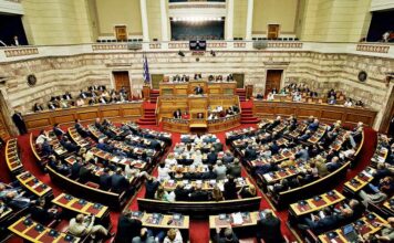 Χ. Ζεϊμπέκ: Δεν παραιτούμαι γιατί… το οφείλω στους ανθρώπους που με στήριξαν