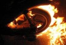 Συμβαίνει τώρα: Στις φλόγες μηχανή μεγάλου κυβισμού στην είσοδο της Χρυσούπολης