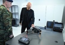Στο 316 Συνεργείο παραγωγής drones, στην Ξάνθη ο Ν. Δένδιας (φωτό)