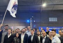 Η θερμή υποδοχή στον Γρηγόρη Δημητριάδη στην εκδήλωση για τα 52 χρόνια της ΝΔ